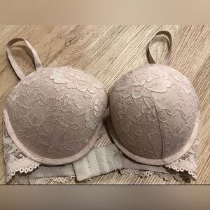 Like new H&M 34D Pink lace bra
